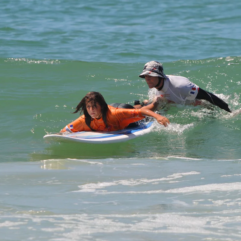 Cours de surf particulier de surf enfant moniteur de surf Côte Sauvage ESCS – ESCS La Palmyre Côte Sauvage