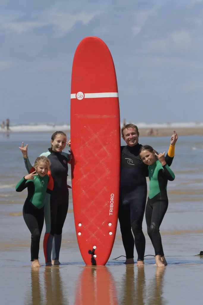 stage-surf-enfants-moniteur-cote-sauvage-palmyre